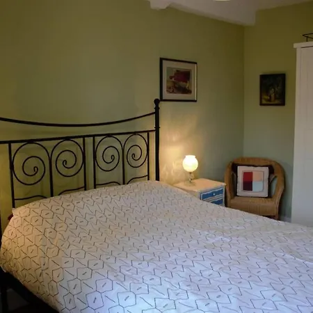 Holiday home Charmante Maison 19e Sur Le Port De Dahouet